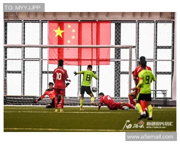 足球明星风采尽显高清照片集锦带你领略绿茵场上的传奇瞬间